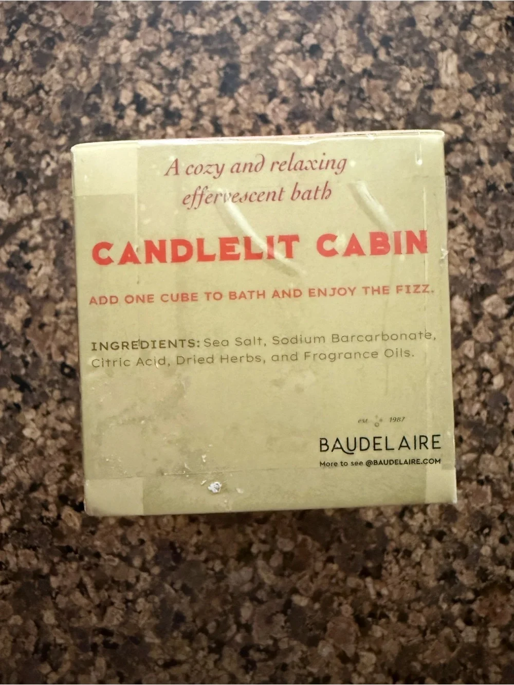 Candlelit Cabin Effervescent Bath Cube - Cinnamon & Sweet Orange- Baudelaire